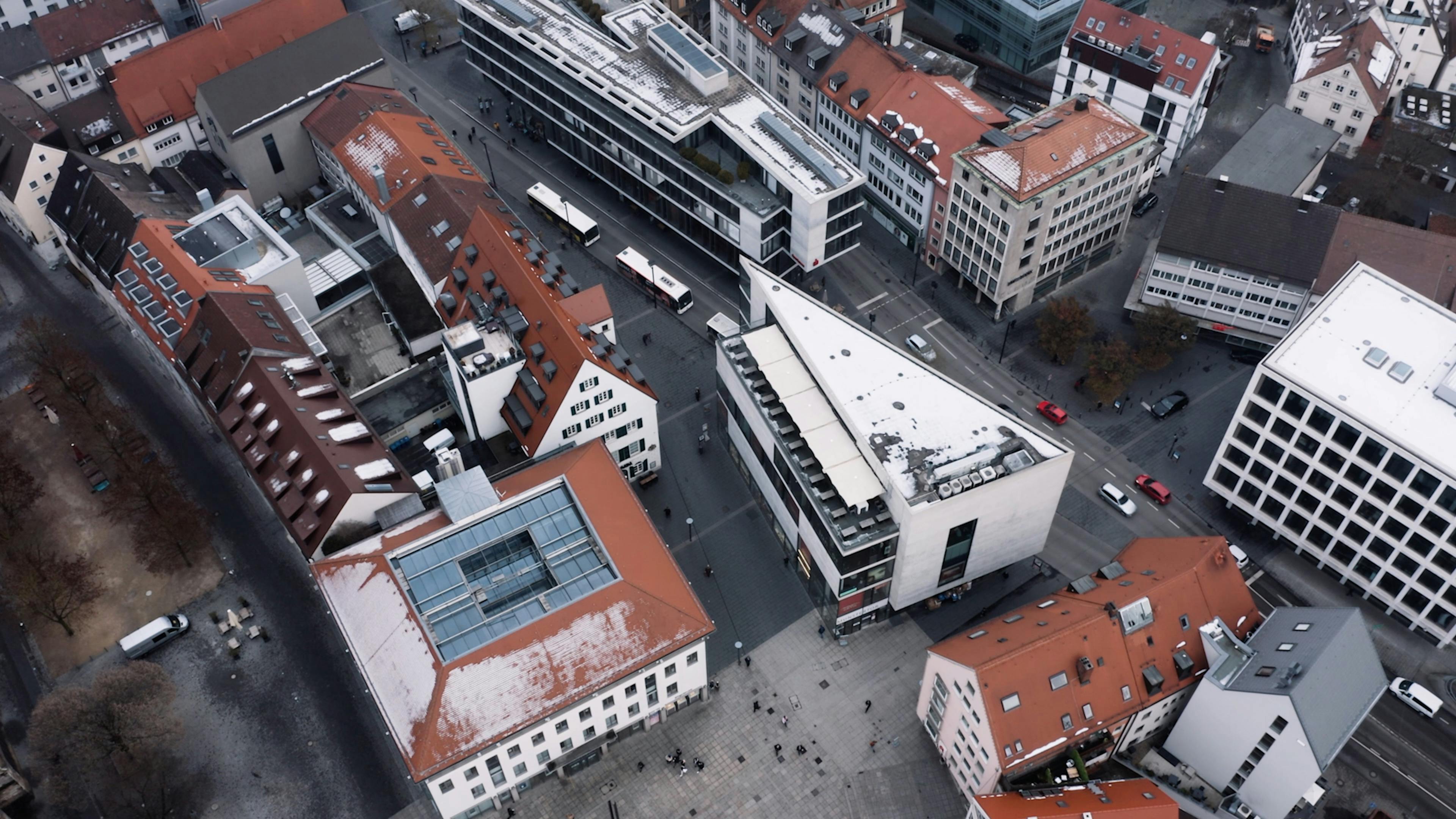 Eine Aufnahme aus der Luft zeigt Ulms Neue Mitte von oben